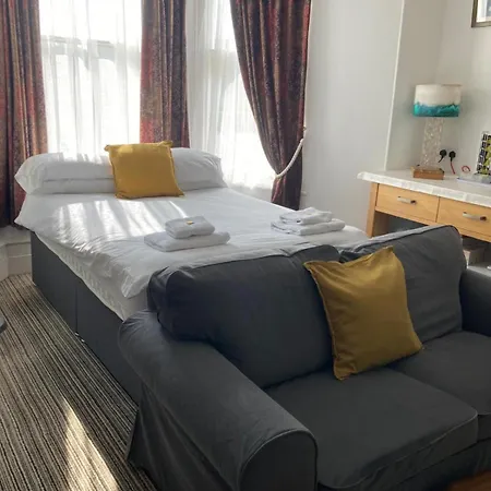 Donnington Guesthouse-2