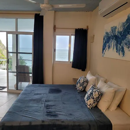 Casablanca Guest House - Adults Only - Starlink Internet!-2