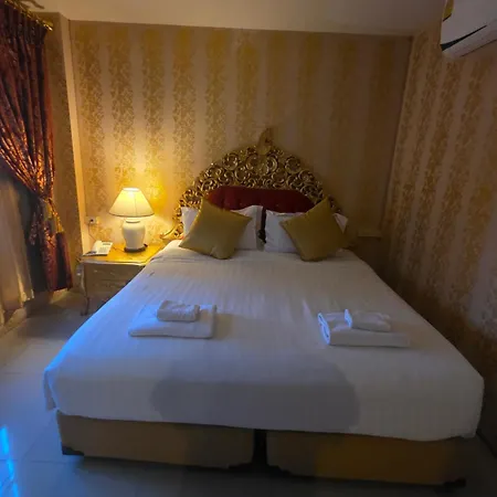Nakaraj Princess Chiang Rai - Walking Street-3