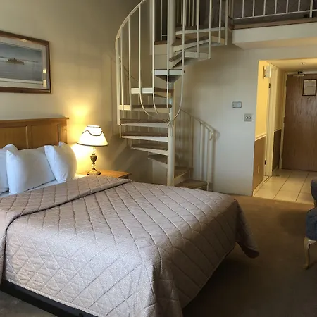 Riveredge Resort Hotel-2