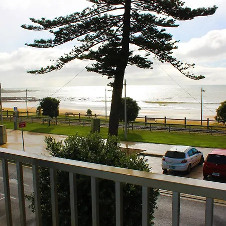 Beach Hotel-2