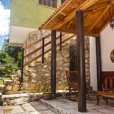 Casa de Zari B&B-3