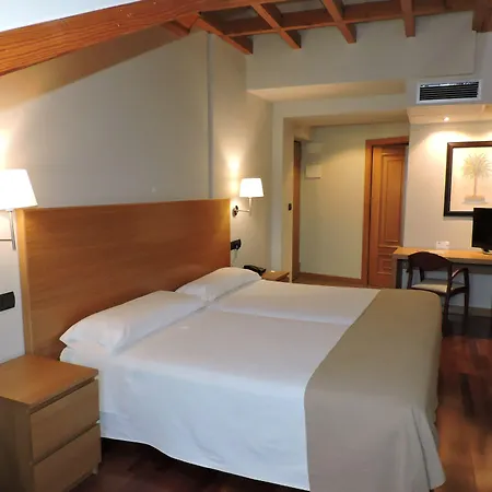 Hotel El Nogal-3