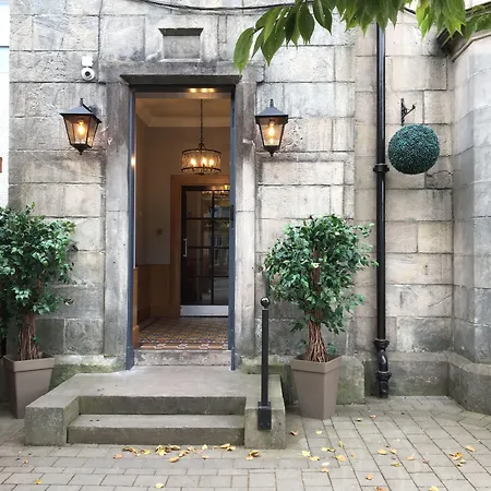 Ravelston House-3