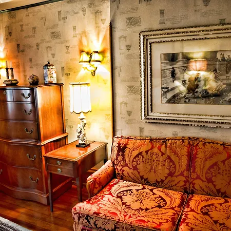 The Gables At Stirling Guest Hotel-3