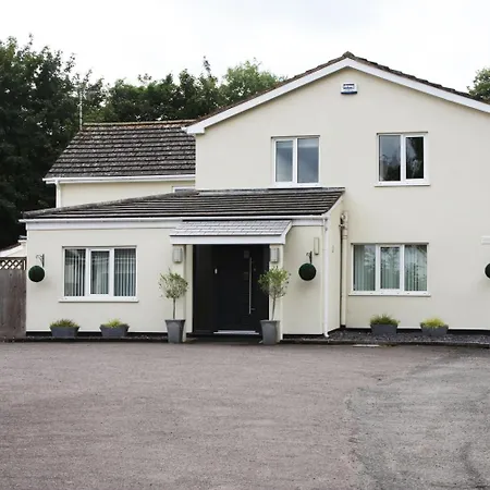 Broadwell Guest House-2