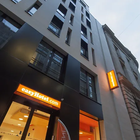 Easyhotel Brussels City Centre-2