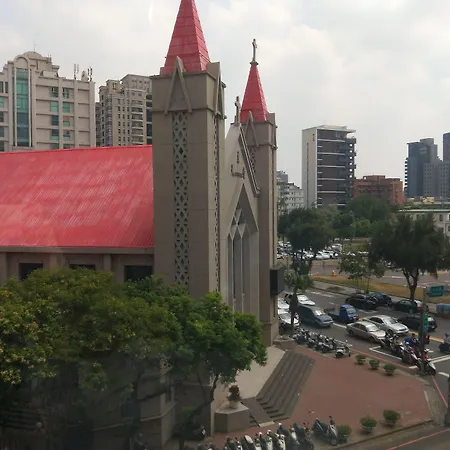 Berkeley Business Hotel Zhongzheng-3