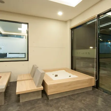 The Zenith Residence Hotel-3