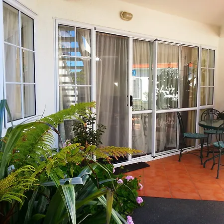 Riverlodge Motel-2