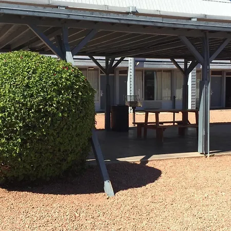 EZ 8 Motel Airporter-3
