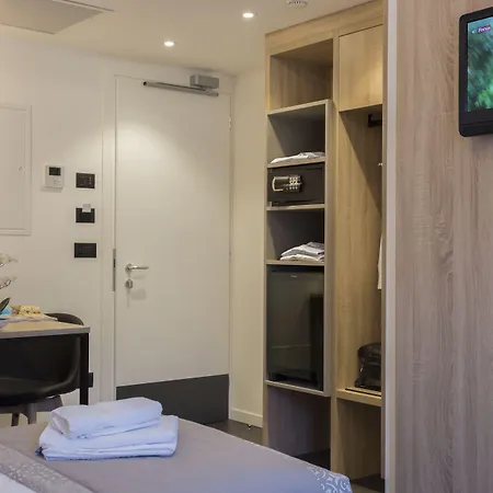 Tourist Hotel-3