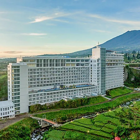 Le Eminence Puncak Hotel Convention & Resort-3