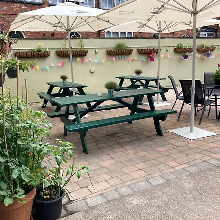 Beaumond Cross Inn-3