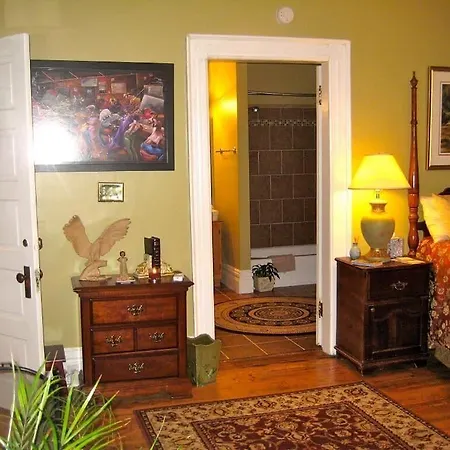 Inn Upon Moon River Plantation-3