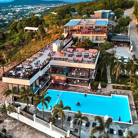 S79 Blue Lam Ha Pool-2