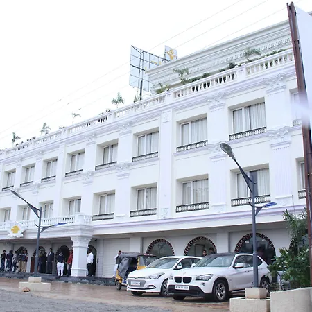 Hotel Hyderabad Grand-3