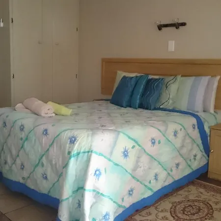Ladybrand Guest House-2