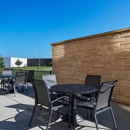 Fairfield Inn & Suites By Marriott Lincoln Airport-2