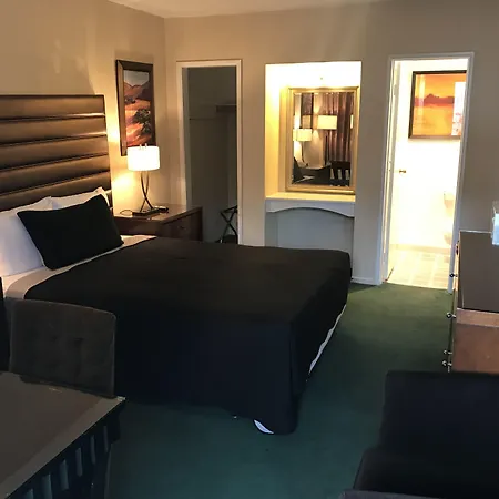 Discovery Inn-3