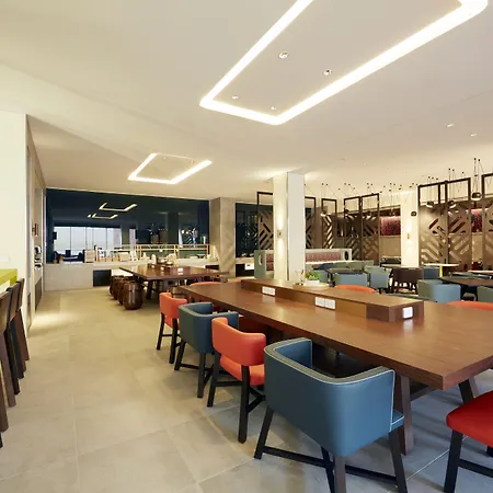 Holiday Inn Express Adelaide City Centre By Ihg-2