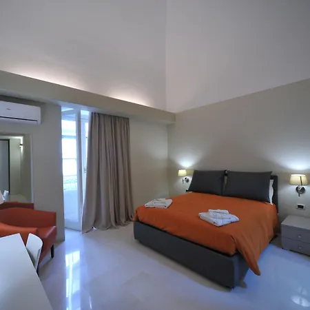 Gatto Bianco House-2