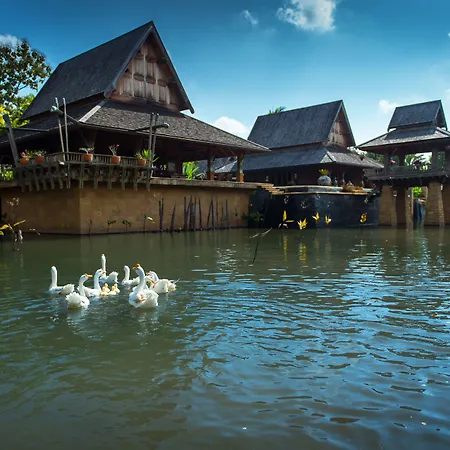 Howie'S Homestay-2