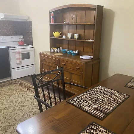 Janssen Park Place Bed & Breakfast-3