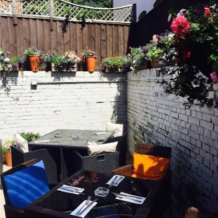 The Lion Hotel - Pub & Restaurant-2
