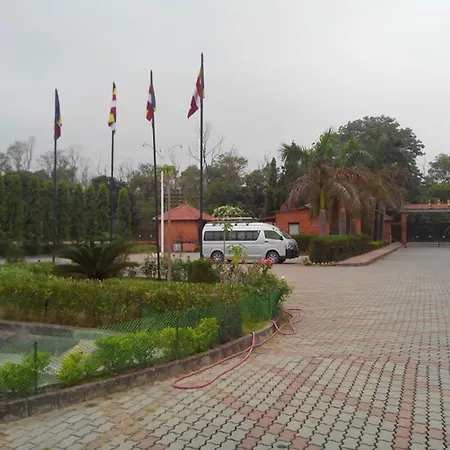 Hotel Lumbini Garden New Crystal-2
