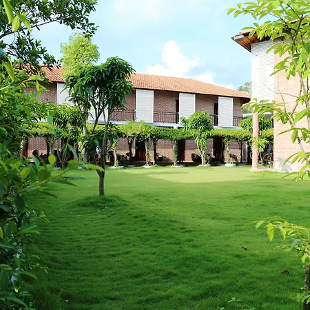 Countryside Garden Resort & Bar-3