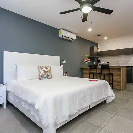 Studio 30 Condhotel By Nah Hotels-3