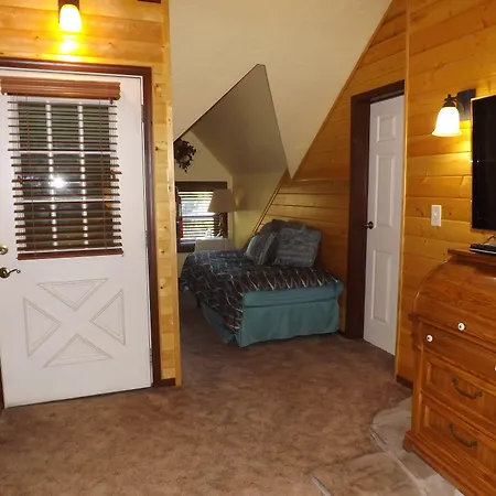 Arizona Mountain Inn & Cabins-2