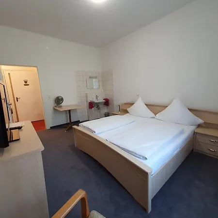 Hotel Neuenburger Hof-3