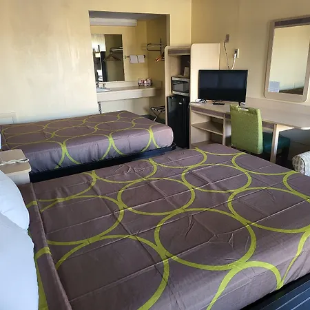 Budget Host Inn Bristol-3