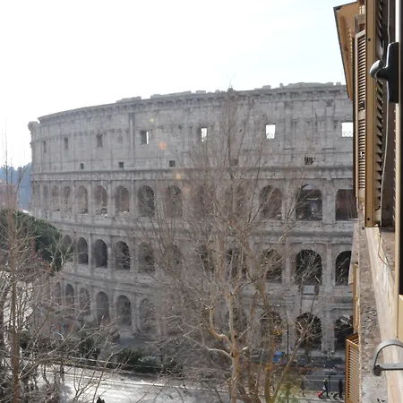Colosseum Corner-2
