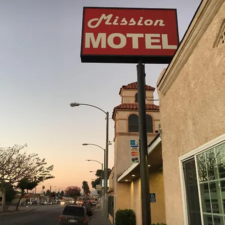 Mission Motel-2