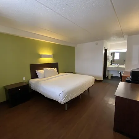 Skylight Inn Willoughby - Cleveland Mentor-3