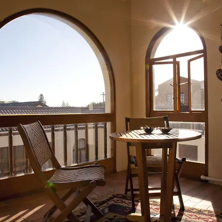 Penguino Guest House-2