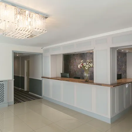 Celtic International Hotel Cardiff Airport-2