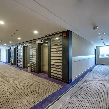 Premier Inn Dubai Ibn Battuta Mall-3