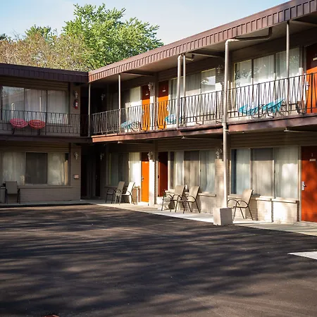 Advance Inn-2