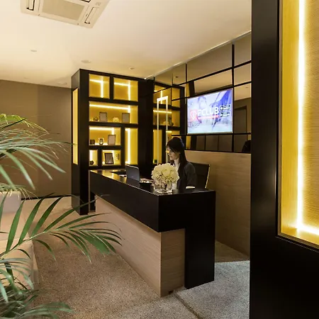 Dominic Smart & Luxury Suites - Republic Square-2