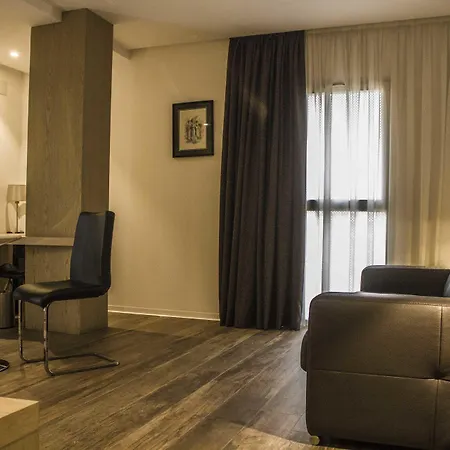 Sv Chrome By Aj Boutique Hotel-3