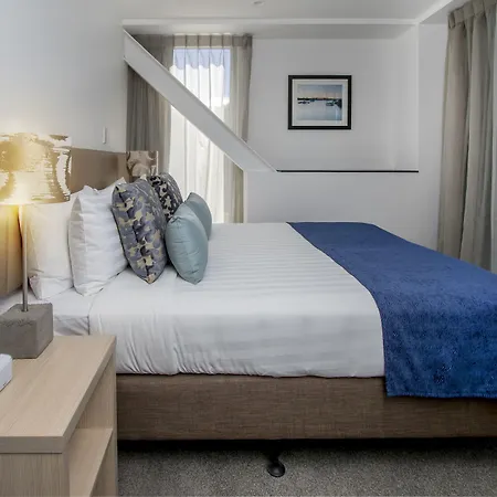 Ramada Suites By Wyndham Albany-3