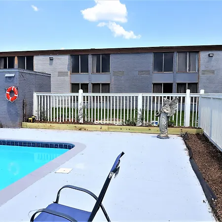 Madison Inn & Suites-3