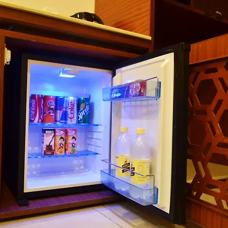 Mint Hotel Premia Chandigarh, Zirakpur-3