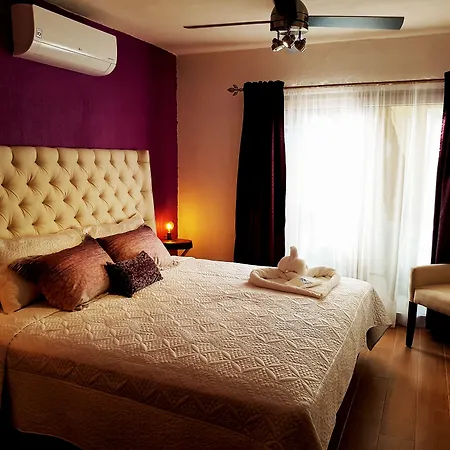 Bloom! Exclusive Boutique B&B (Adults Only)-3