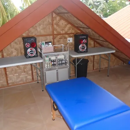 Parrot Resort Moalboal-2