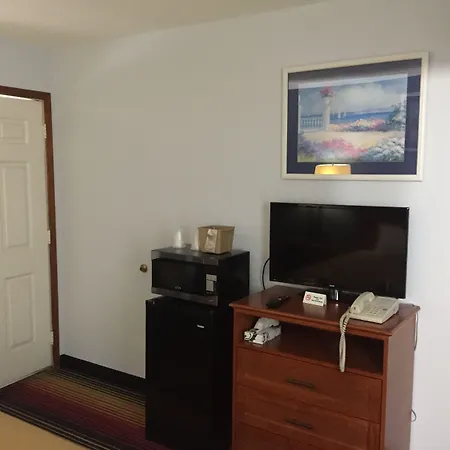 Travelodge By Wyndham Spirit Lake/Okoboji-2